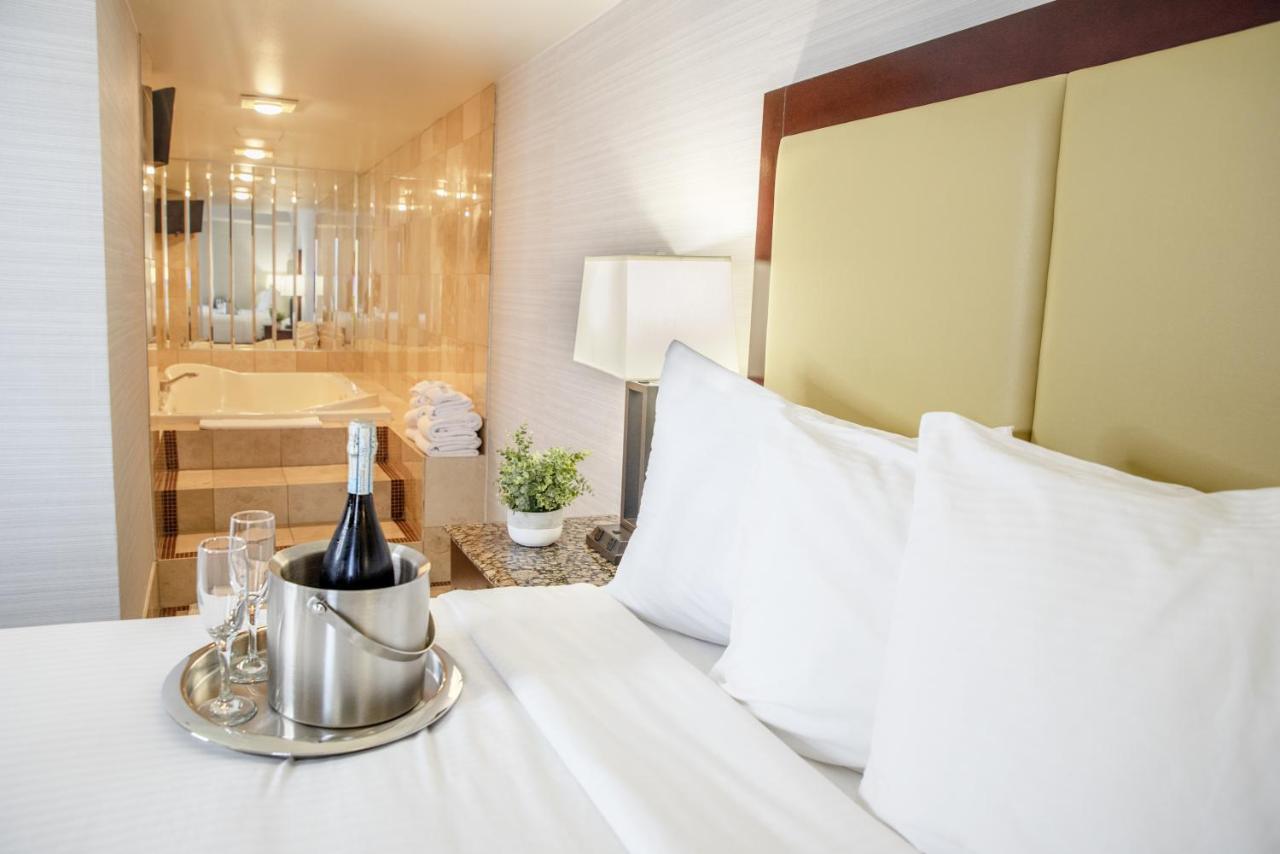 The Madison Concourse Hotel Buitenkant foto