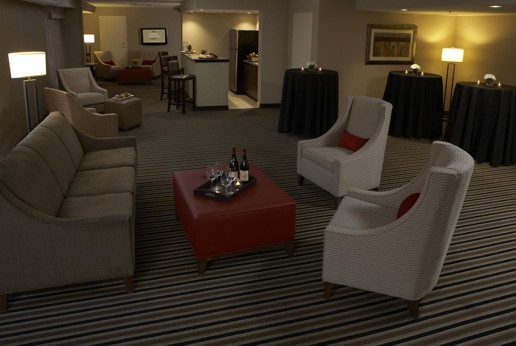 The Madison Concourse Hotel Buitenkant foto