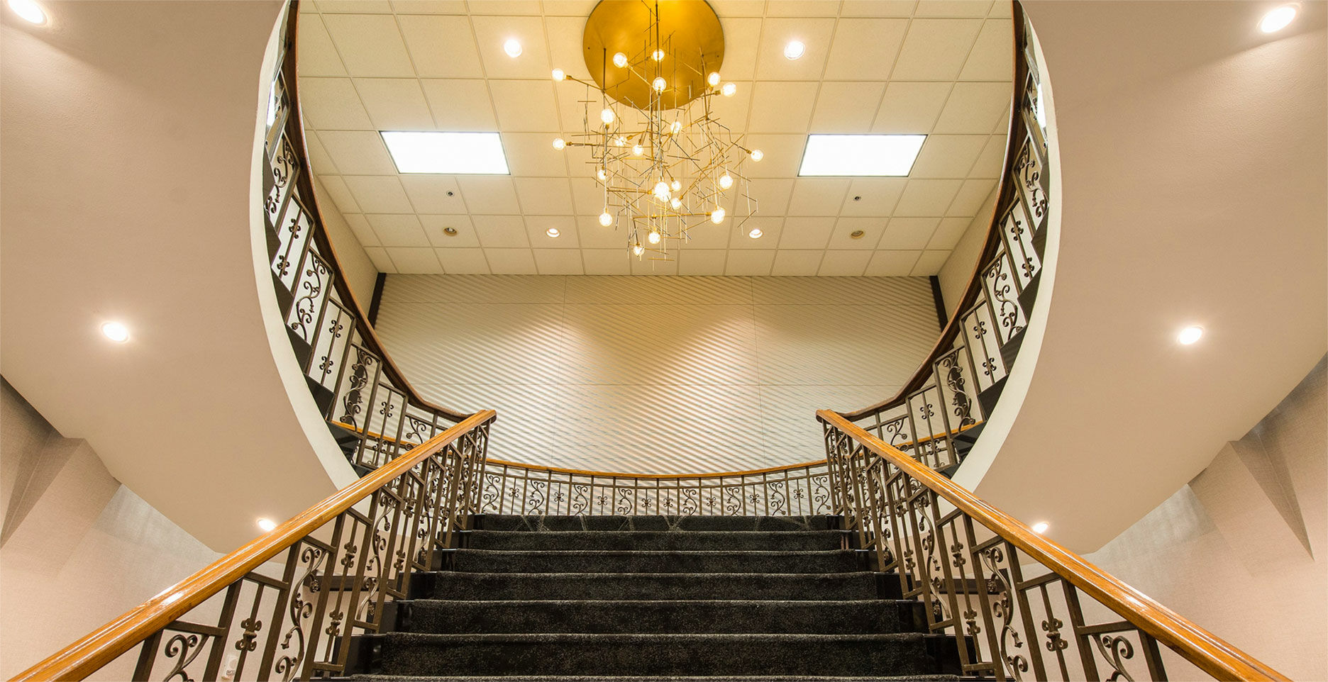 The Madison Concourse Hotel Buitenkant foto